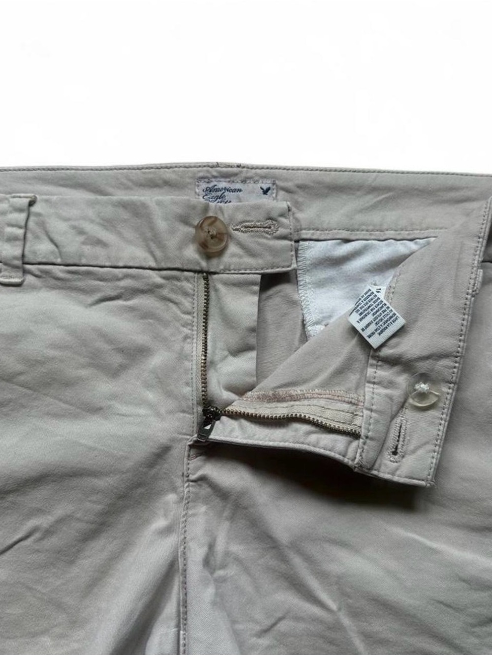 Y2K 2010s American Eagle Outfitters Women's Khaki Cotton Shorts - Picture 5 of 7